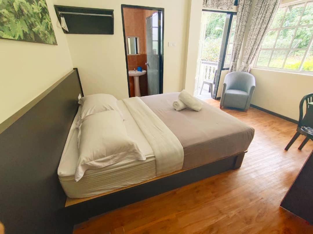 Hillview Inn คาเมรอนไฮแลนด์ ภายนอก รูปภาพ