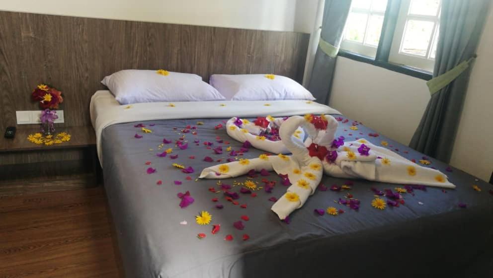 Hillview Inn คาเมรอนไฮแลนด์ ภายนอก รูปภาพ